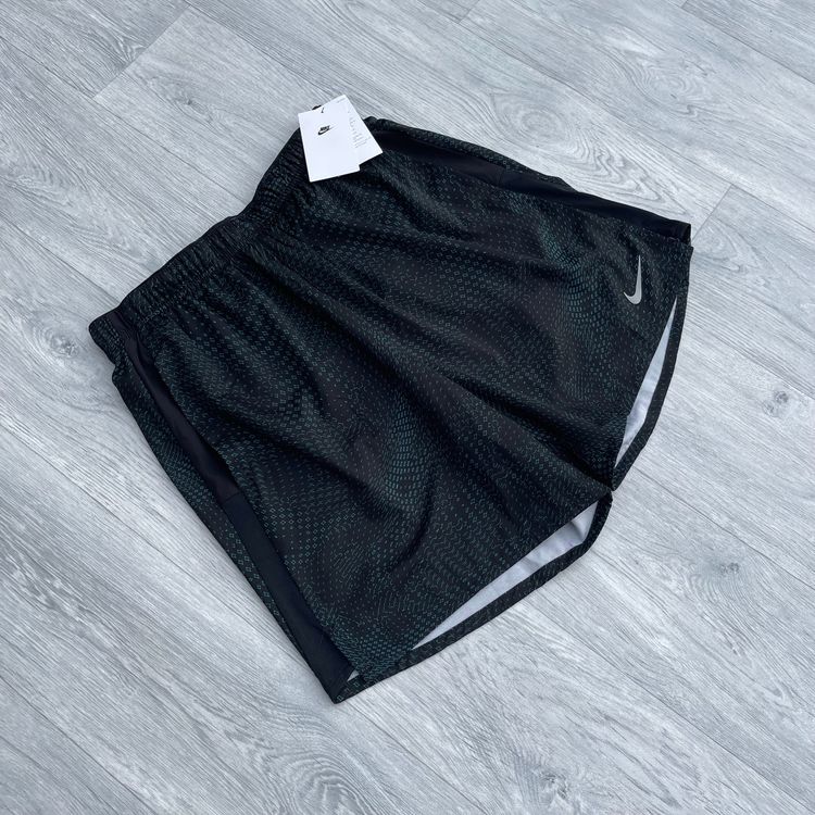 Immagine di Nike Dri Fit Festival Miler Windbreaker, Top and 7" Challenger Shorts Set - Black/Blue 4