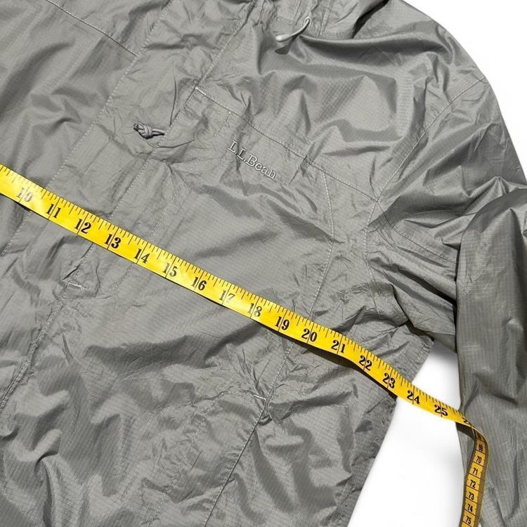 Immagine di L.L.Bean Men'S Gray  Hooded Windbreaker Jacket 7