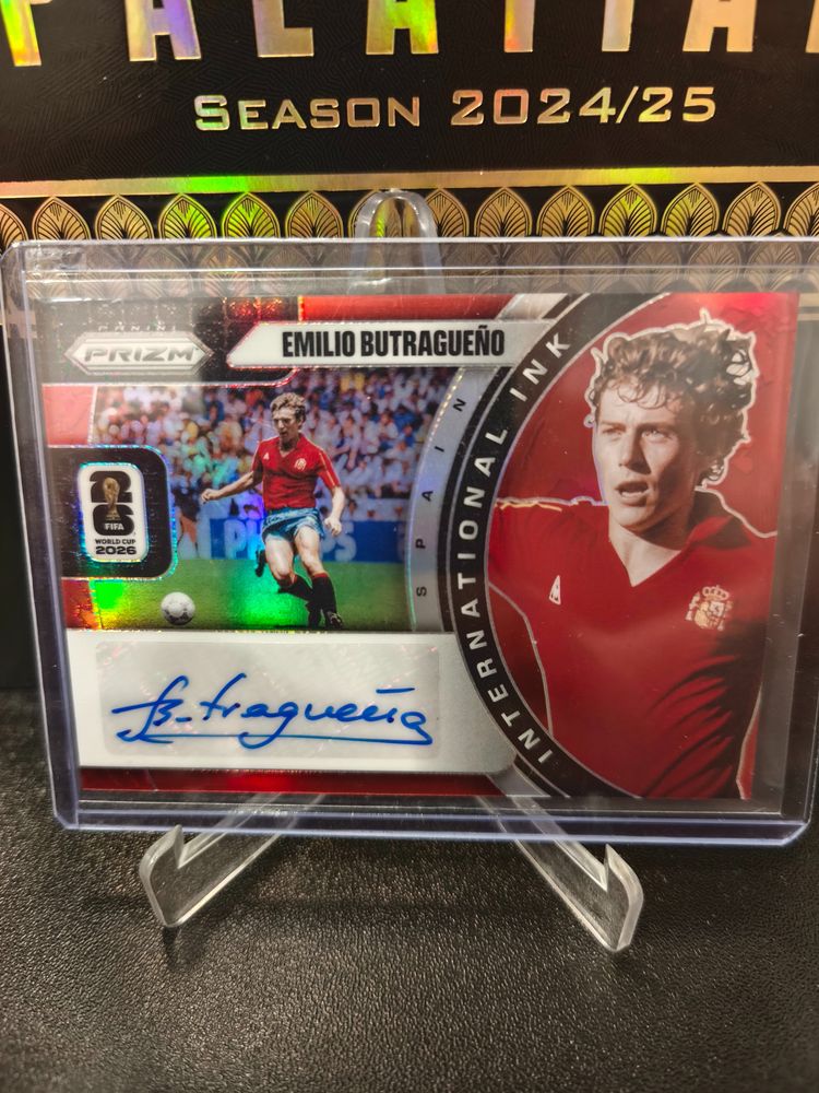 Emilio Butragueño /49 Signed Football Trading Card