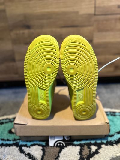 Nike Air Force 1 Off-White “Volts ” U.K. 9 3