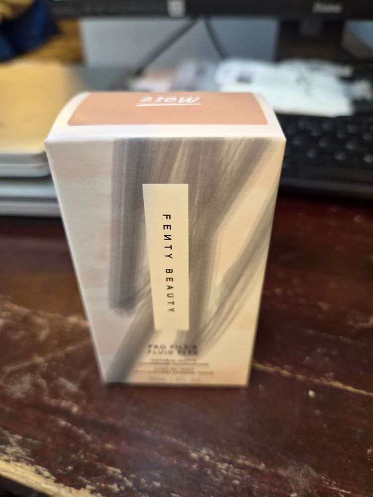 Fenty Beauty Foundation 216W image 1