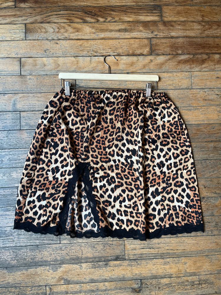 Leopard Print Skirt with Lace Trim