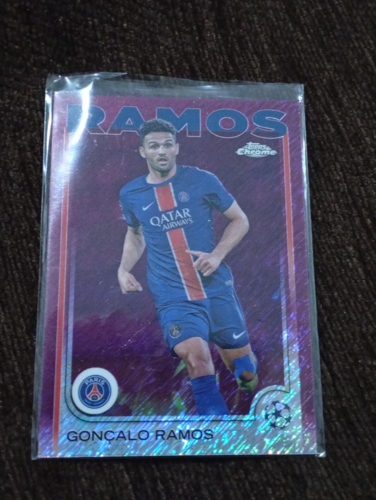 Ref A1-P12. Goncalo Ramos. PSG. Topps Chrome. Paralela purple shimmer 
