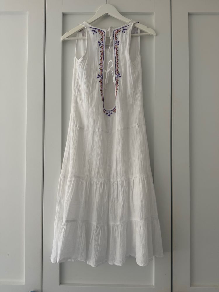 Other Billabong White Sleeveless Dress With Embroidery product image