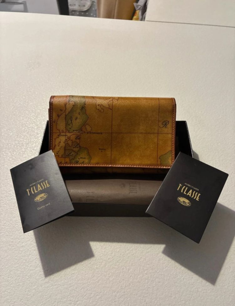 Other Alviero Martini 1A Classe Wallet product image