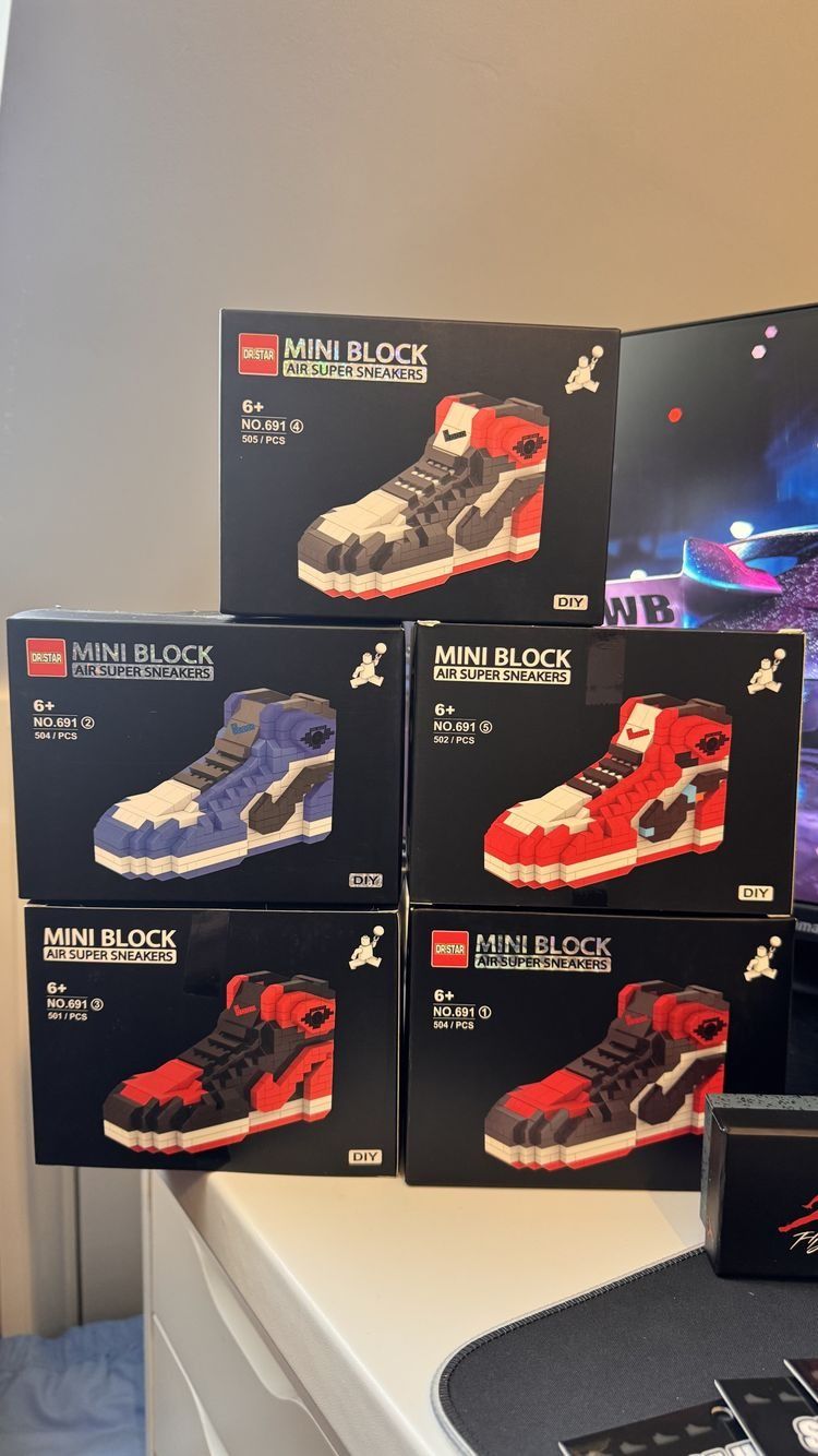 RANDOM 500 PIECE BRICK J1