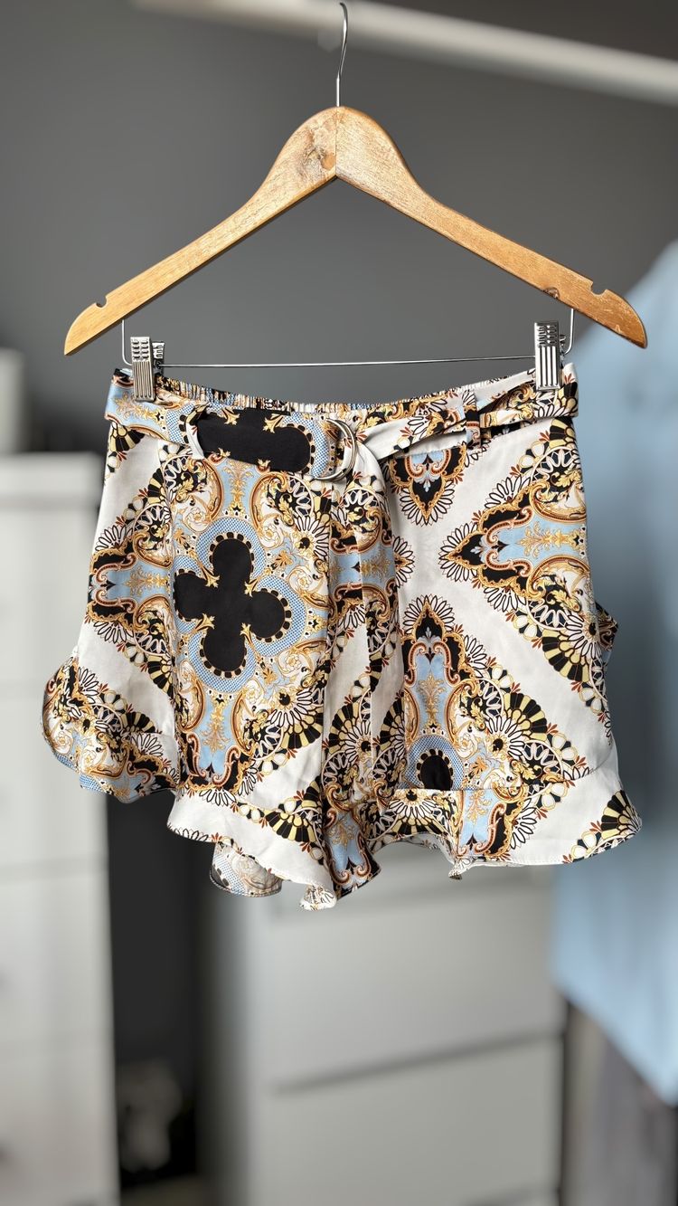 Patterned Shorts M /L 
