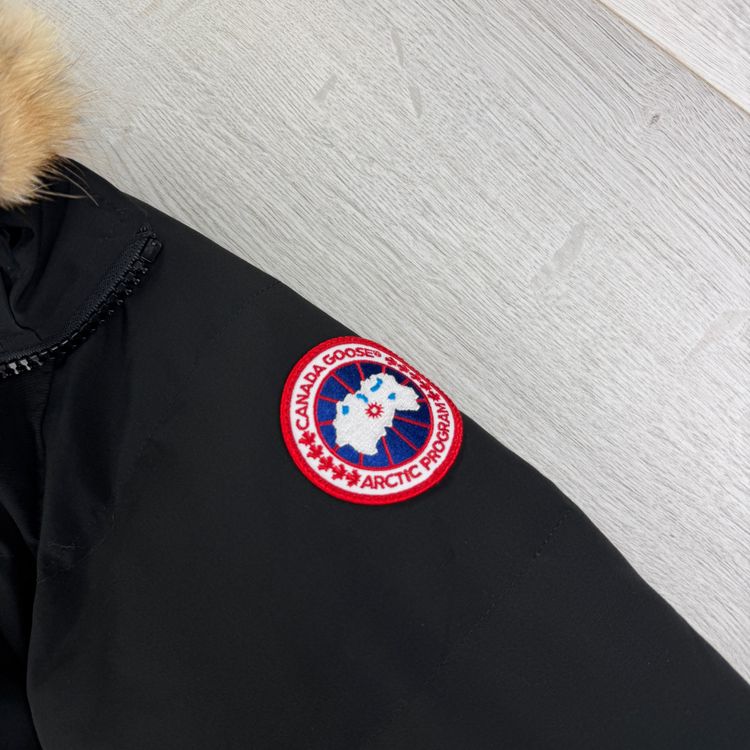 Canada Goose Men’s Black Carson Parker Jacket - Medium image 3