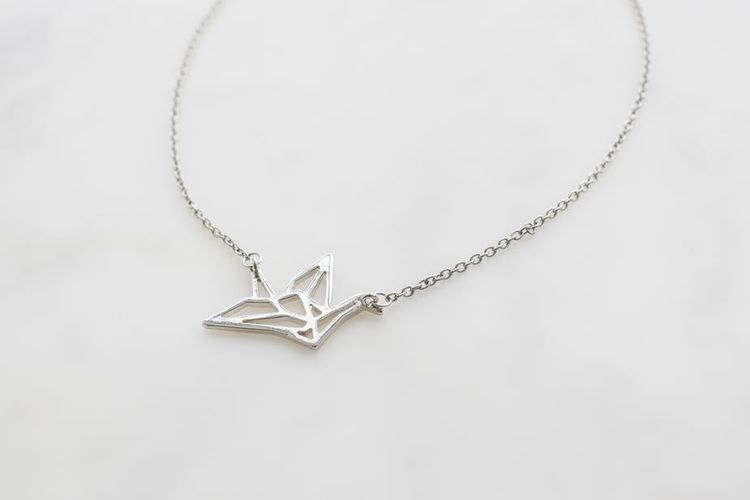 Immagine di Origami Crane Necklace 4