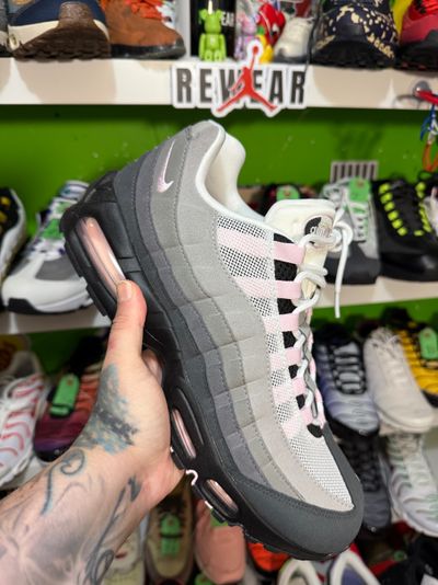 Nike Air Max 95 Sneakers new 9.5
