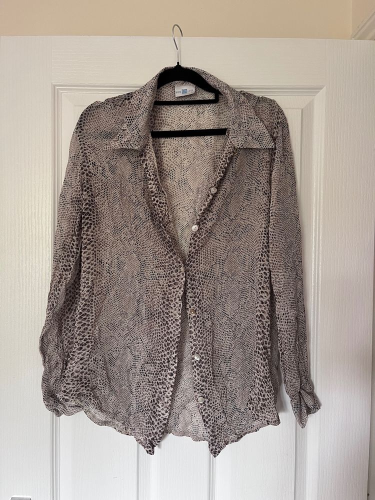 Y2k long sleeve button-up shirt