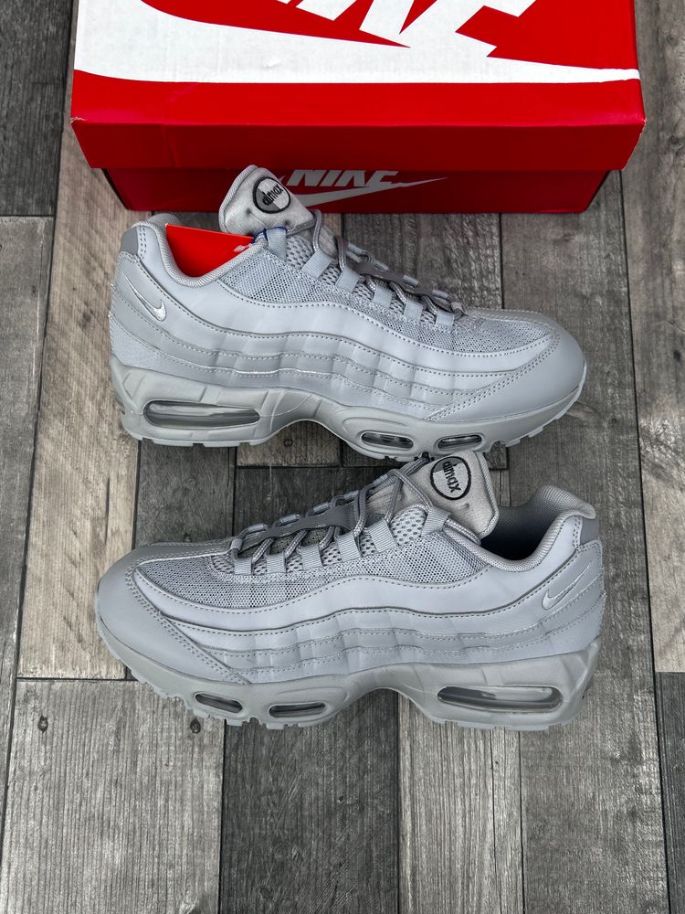 Immagine di Nike Air Max 95 OG BIG BUBBLE Trainers - ‘Triple Wolf Grey’ - Size UK 7,8.5,9  1