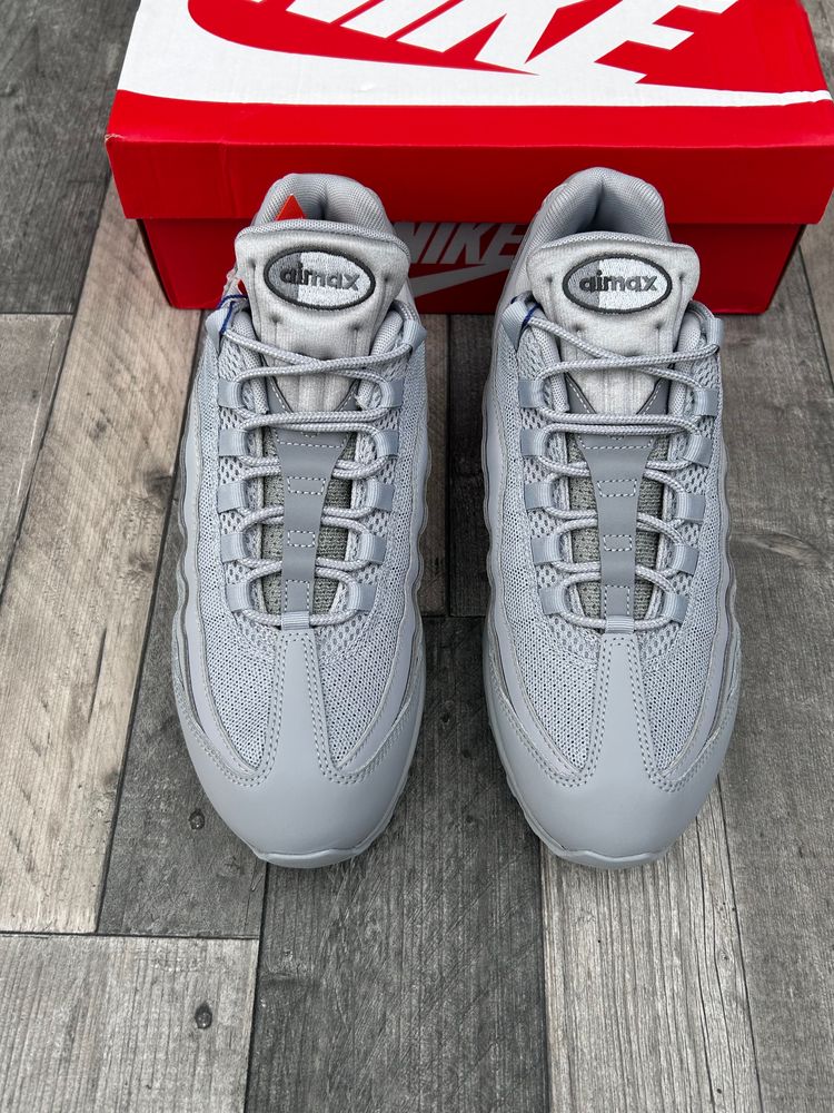 Immagine di Nike Air Max 95 OG BIG BUBBLE Trainers - ‘Triple Wolf Grey’ - Size UK 7,8.5,9  5