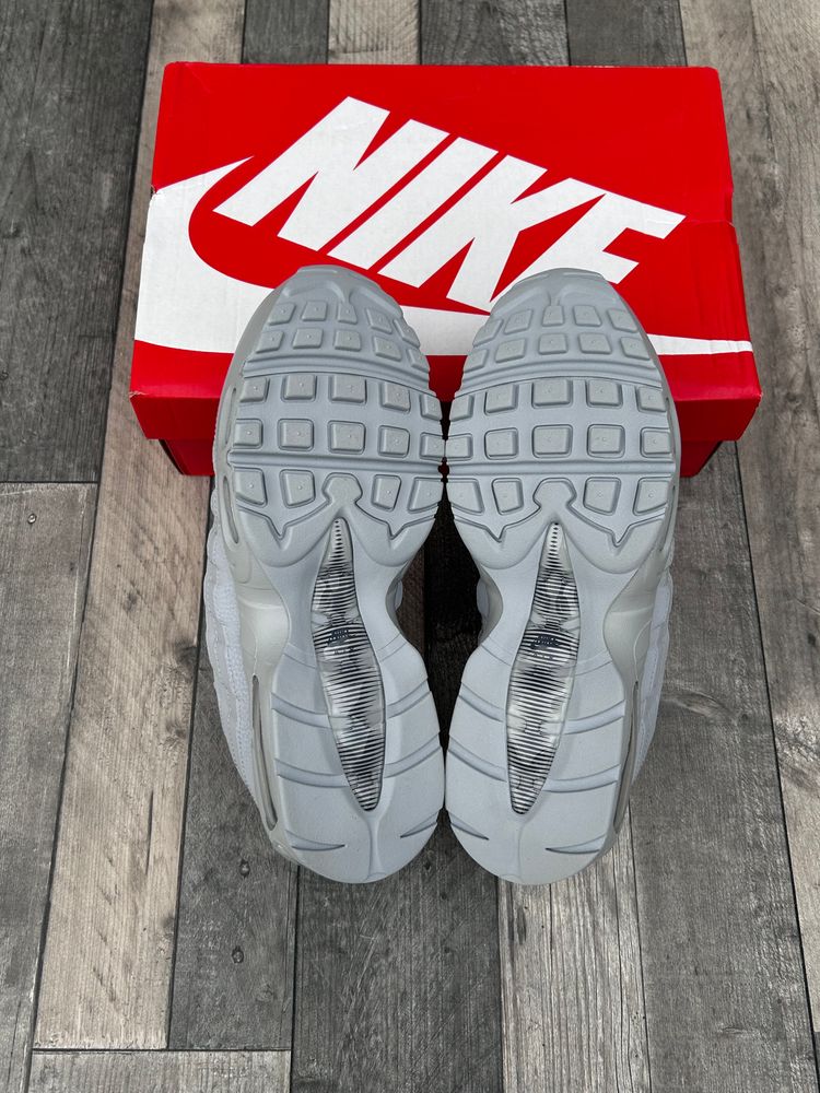 Immagine di Nike Air Max 95 OG BIG BUBBLE Trainers - ‘Triple Wolf Grey’ - Size UK 7,8.5,9  8