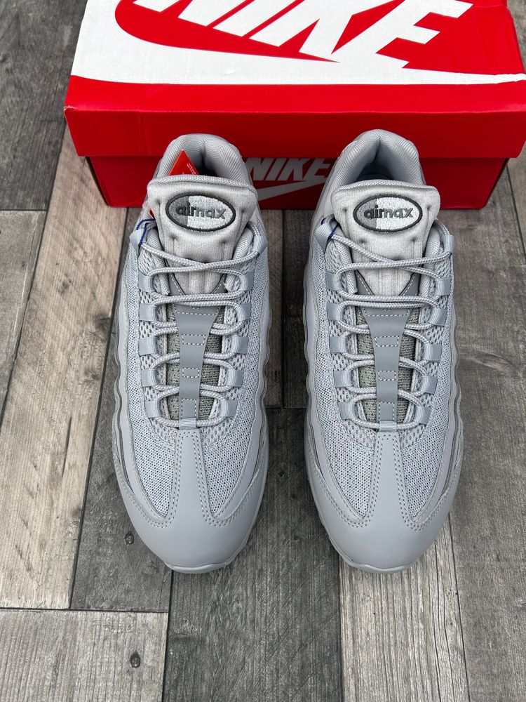 Immagine di Nike Air Max 95 OG BIG BUBBLE Trainers - ‘Triple Wolf Grey’ - Size UK 7,8.5,9  4