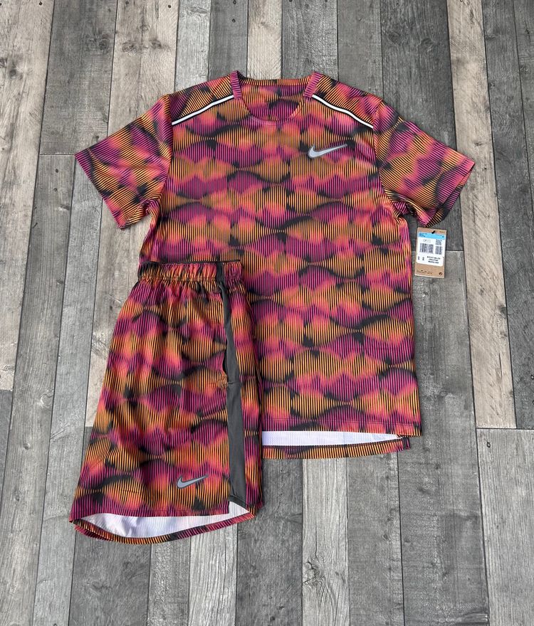 Nike Dri-Fit Festival Miler T-shirt & Short Set - ‘Rhubarb’ - Size Medium   image 1
