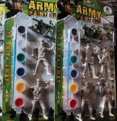 Army Paint Set With Toy Soldiers