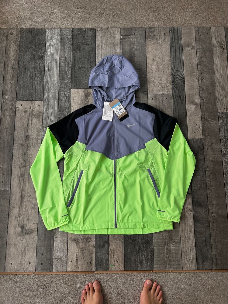 Nike ColourBlock Miler Repel Packable Windrunner - Size Medium - HV6521-506