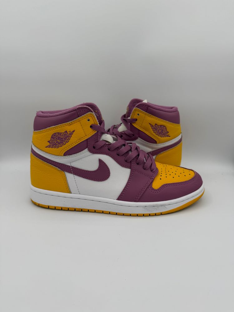 Other high-top sneakers product image