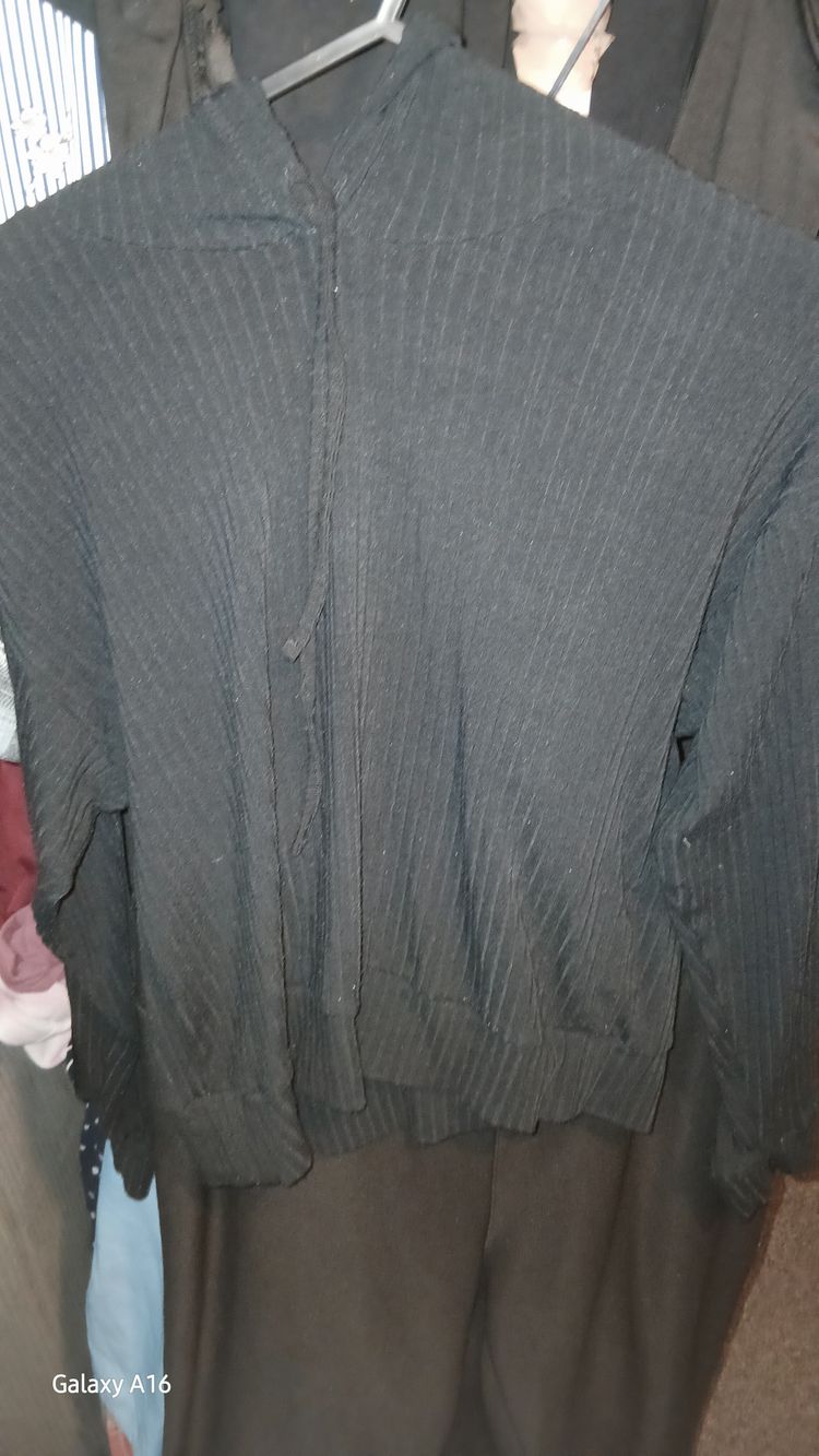 New Look Black Ribbed Hoodie product image