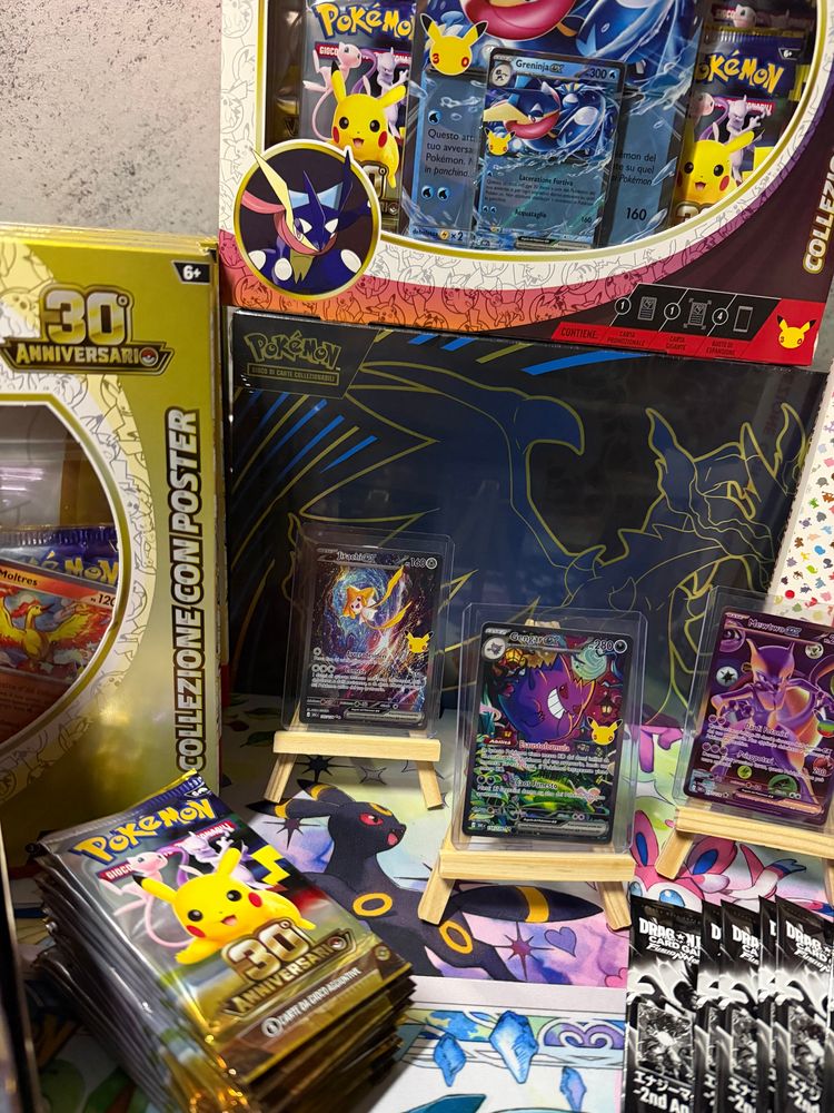 Mistery pack 30º anniversario con top pull ETB 151 e GRAAD  imagen 3