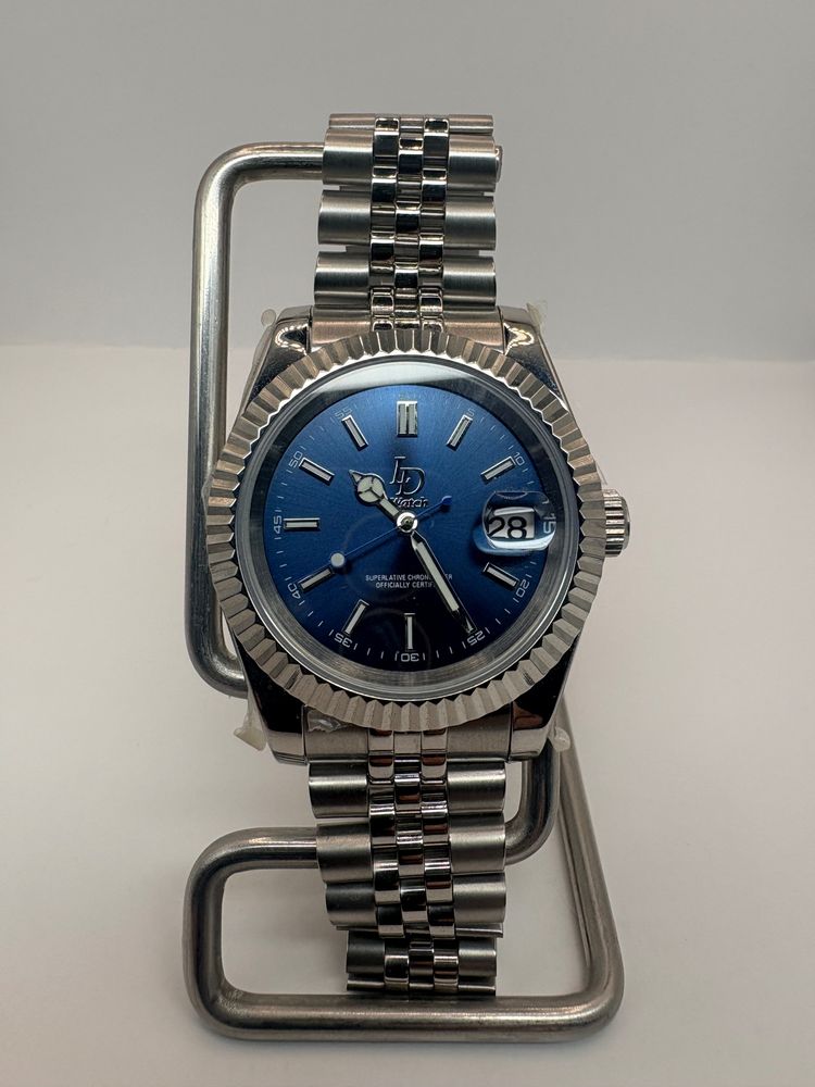 Other Silver Metal Wristwatch With Blue Dial product image