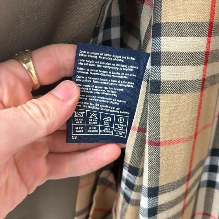 Burberry Vintage Olive Nova Check Lined Mac Trench Coat imagen 10