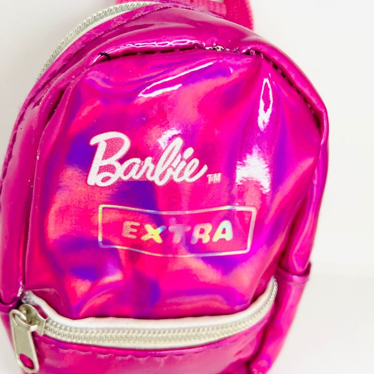 Barbie Extra | Small Shiny Hot Pink Backpack | Empty | Doll Sized Accessory imagen 7
