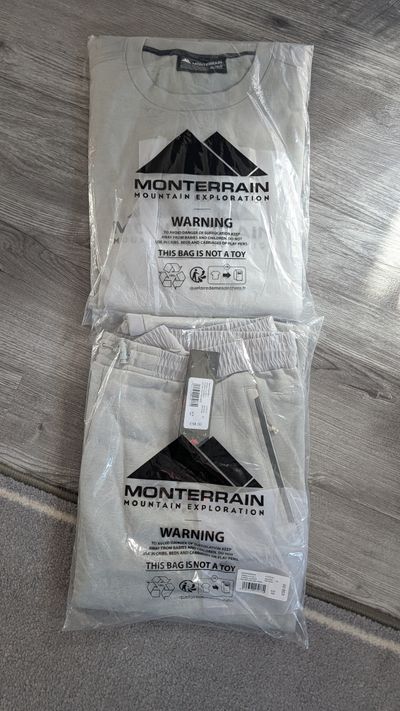 Monterrain Mountain Exploration Sweatshirt And Sweatpants Set - XL Mens