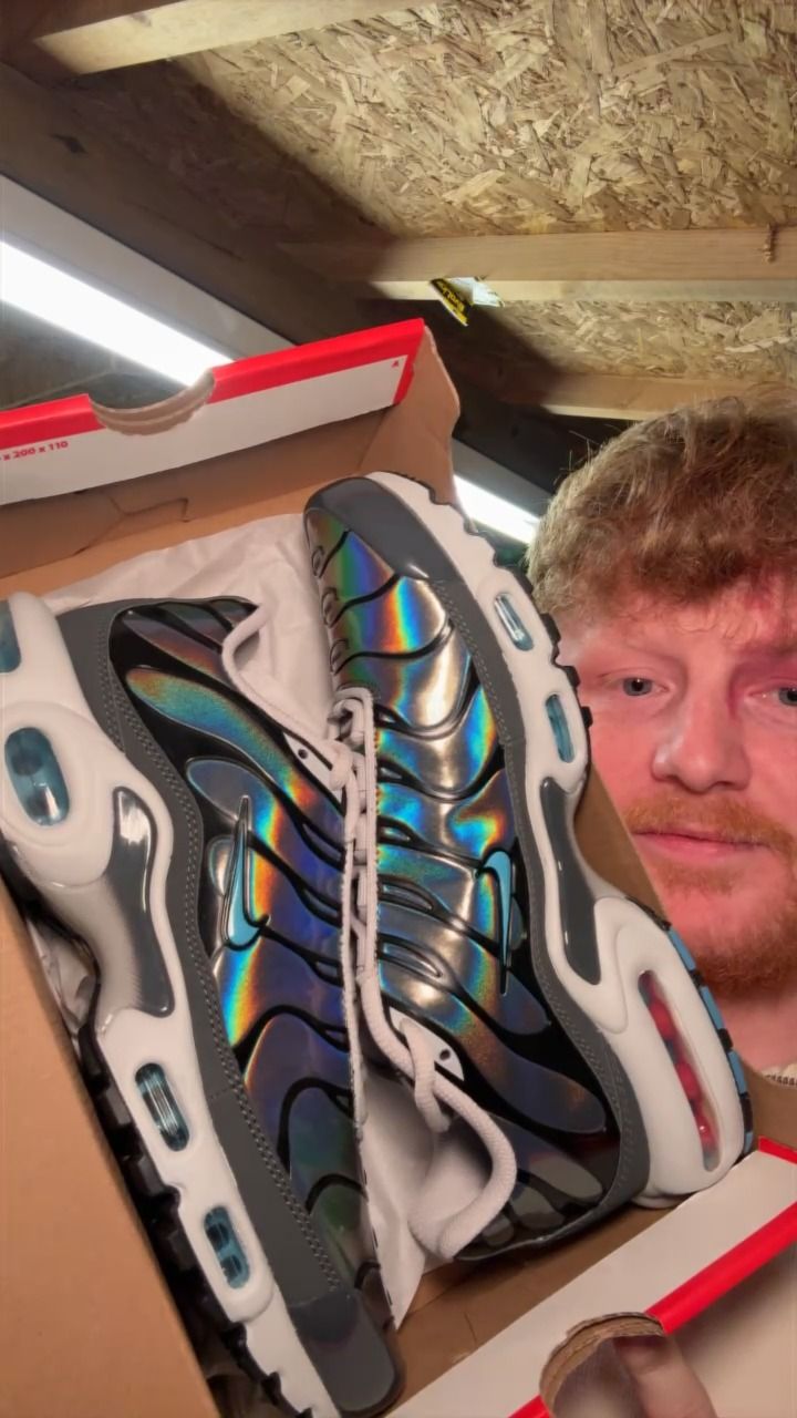 033) NIKE TNS LIMITED RELEASE 7.5 BNWT 