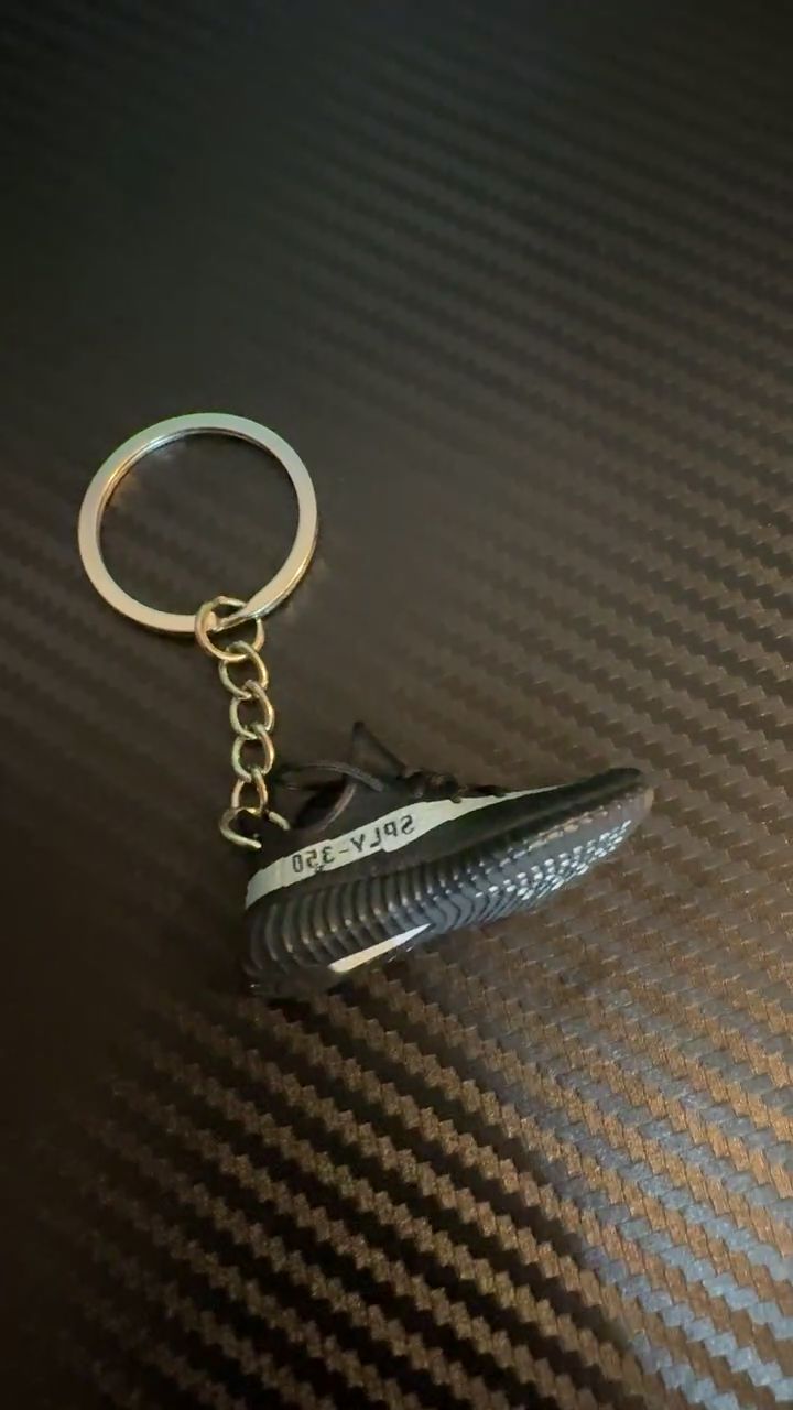 Adidas Yeezy Boost 350 V2 Keychain imagen 1