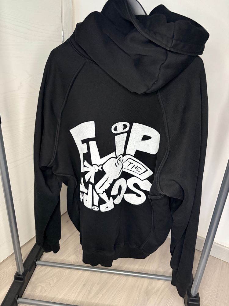 Black Hoodie With Graphic Print snooty 
