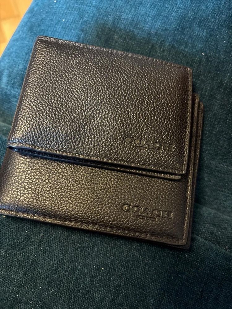 Coach 3-In-1 Smooth Calf Leather Bifold Wallet with Card Holder BN