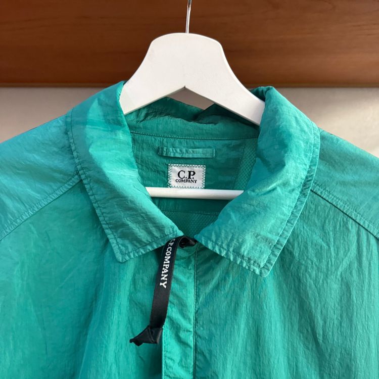 CP COMPANY Lens Chrome-R Overshirt | Green | XL P2P 23.5 (approx.) obraz 3