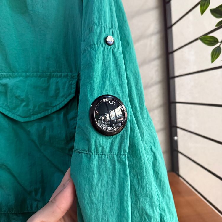 CP COMPANY Lens Chrome-R Overshirt | Green | XL P2P 23.5 (approx.) obraz 8
