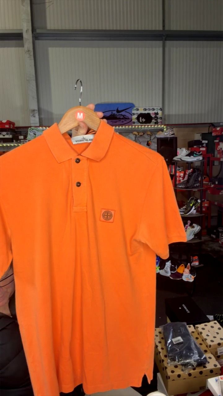 Stone Island PREW-LOVED STONE ISLAND POLO SIZE MEDIUM MINT CONDITION product image