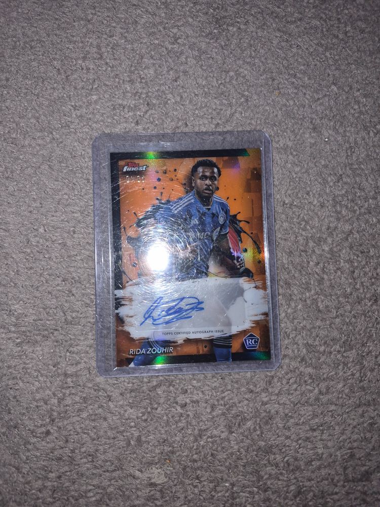 Topps Finest Soccer Card image 1