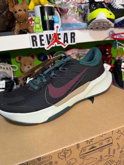 Nike Running Shoe trail - new