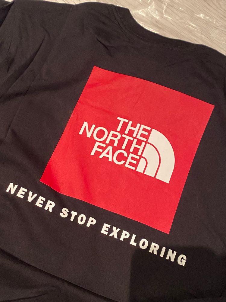 Black North Face T-shirt