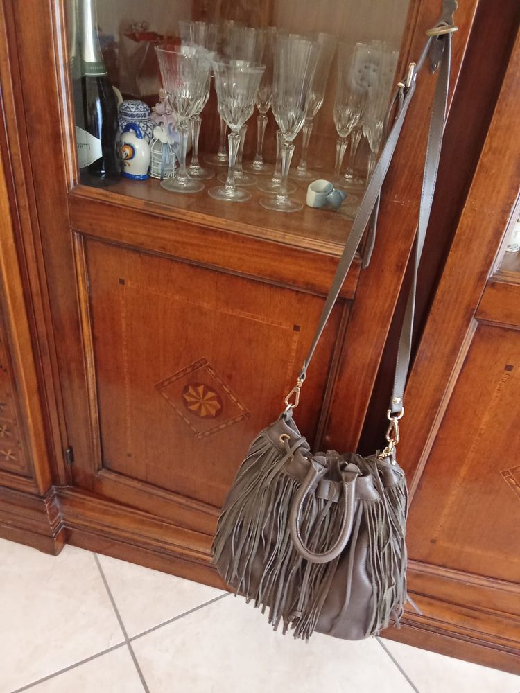 Fringed Leather Handbag farenella italia 10