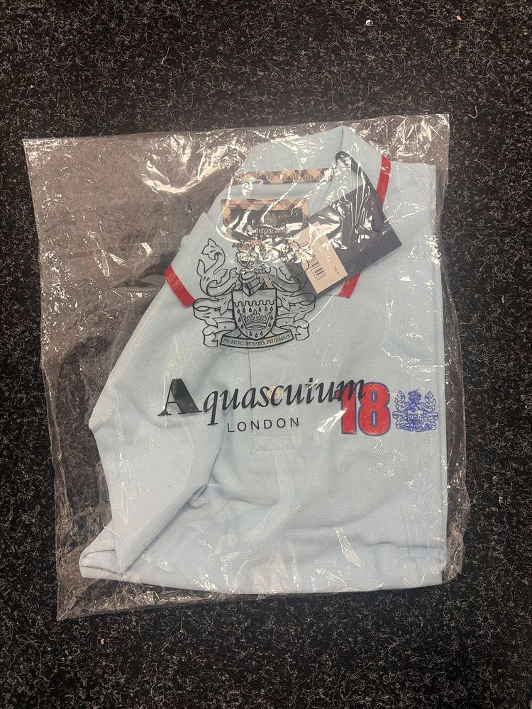 (29) Aquascutum London Light Blue polo shirt 