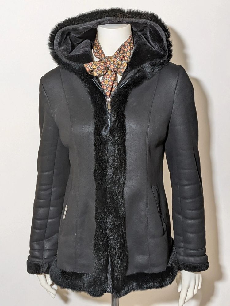 Immagine di Giaccone Montone Ecologico Nero Bright Girl con Cappuccio - Tg S 2
