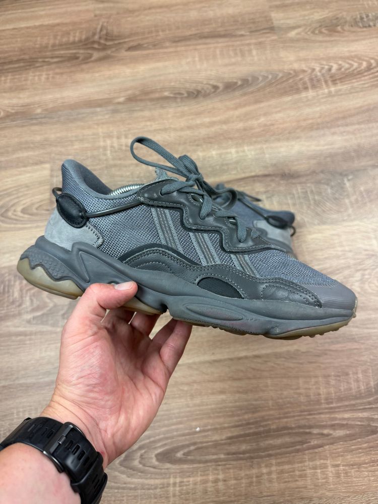 Immagine di 2022 Adidas Ozweego 'Grey Gum' UK9 1