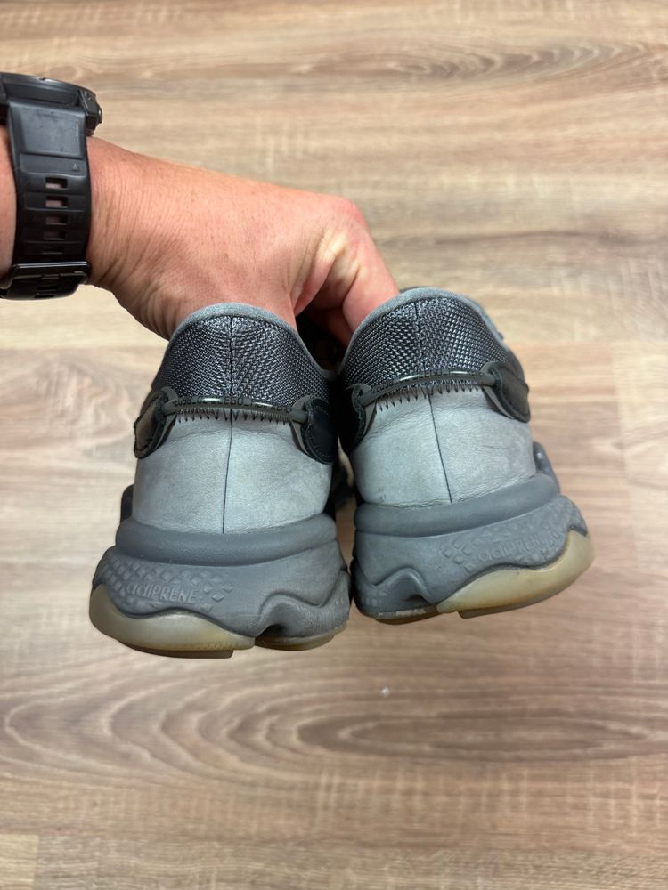 Immagine di 2022 Adidas Ozweego 'Grey Gum' UK9 3