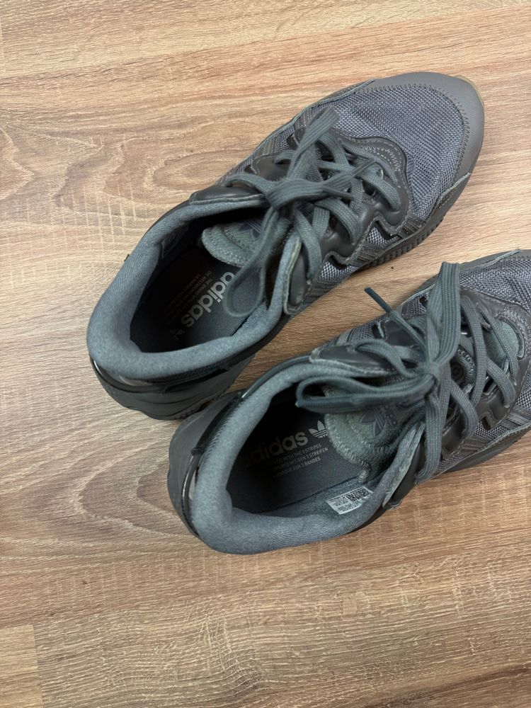 Immagine di 2022 Adidas Ozweego 'Grey Gum' UK9 8