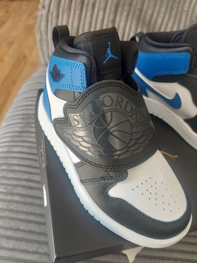 Sky Jordan 1 (Ps) Sneakers image 2