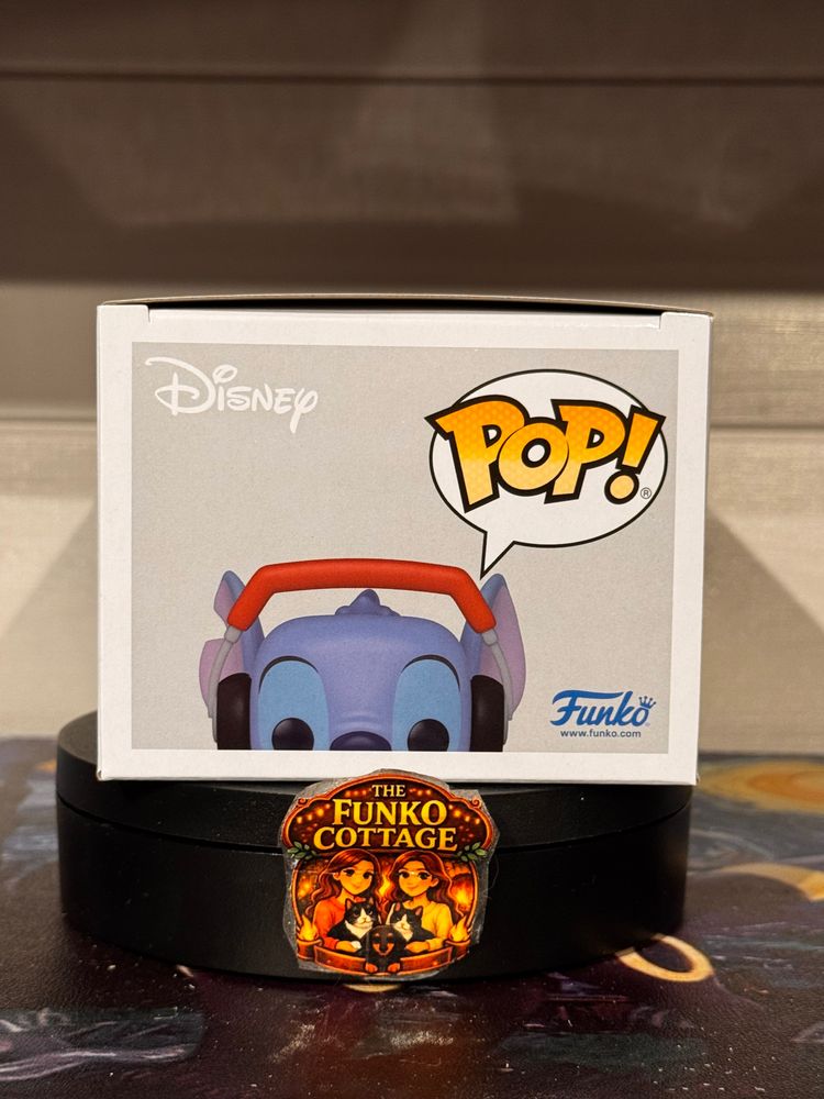 Immagine di Funko Pop Gamer Stitch Vinyl Figure 4