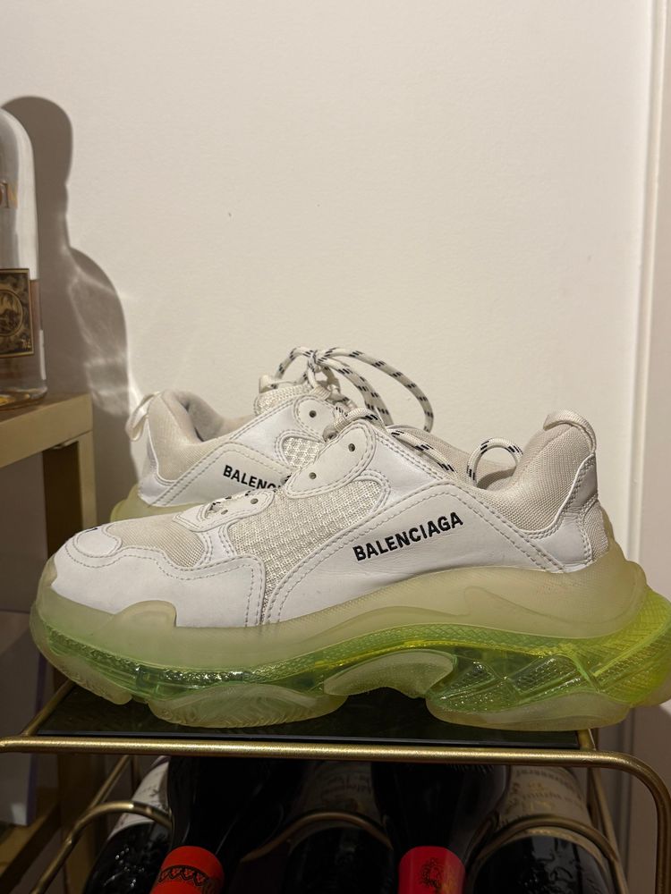 Balenciaga 