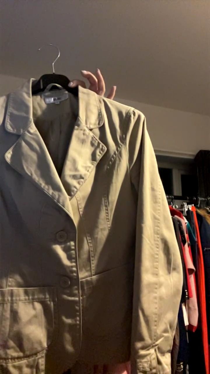 Other Ladies beige blazer  product image
