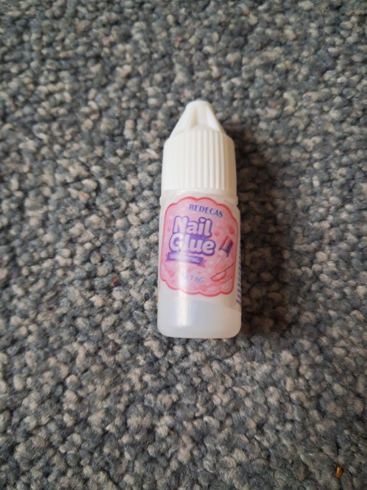 Nail Glue